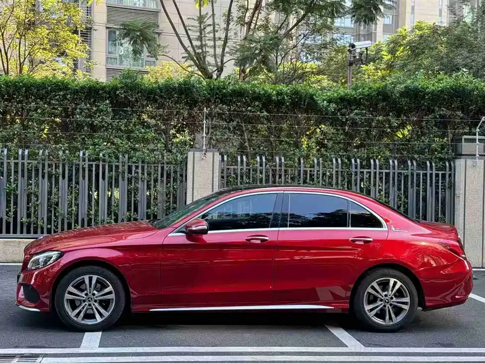 MERCEDES-BENZ C CLASS