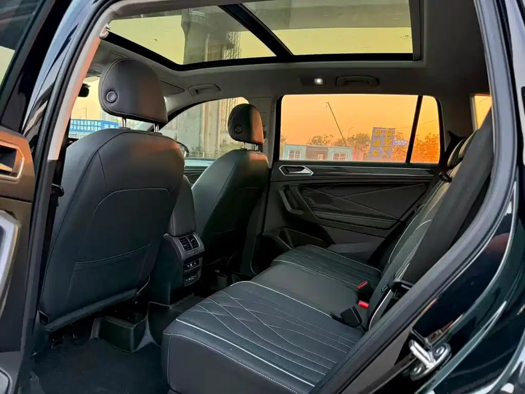 Volkswagen Tiguan L — миниатюра 5