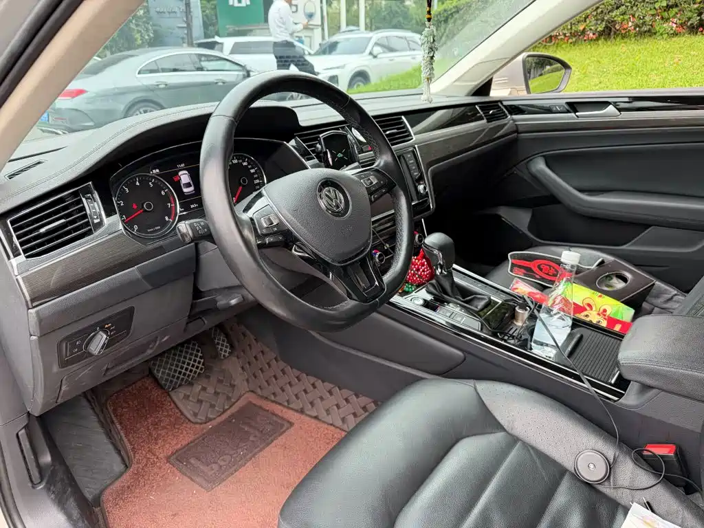 Volkswagen Phideon — миниатюра 7
