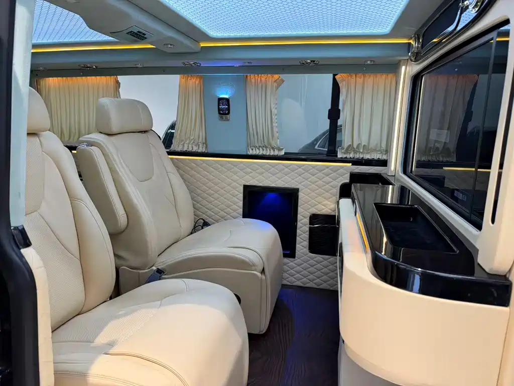 Volkswagen Caravelle — миниатюра 11