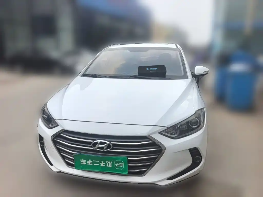 Hyundai Elantra — миниатюра 23