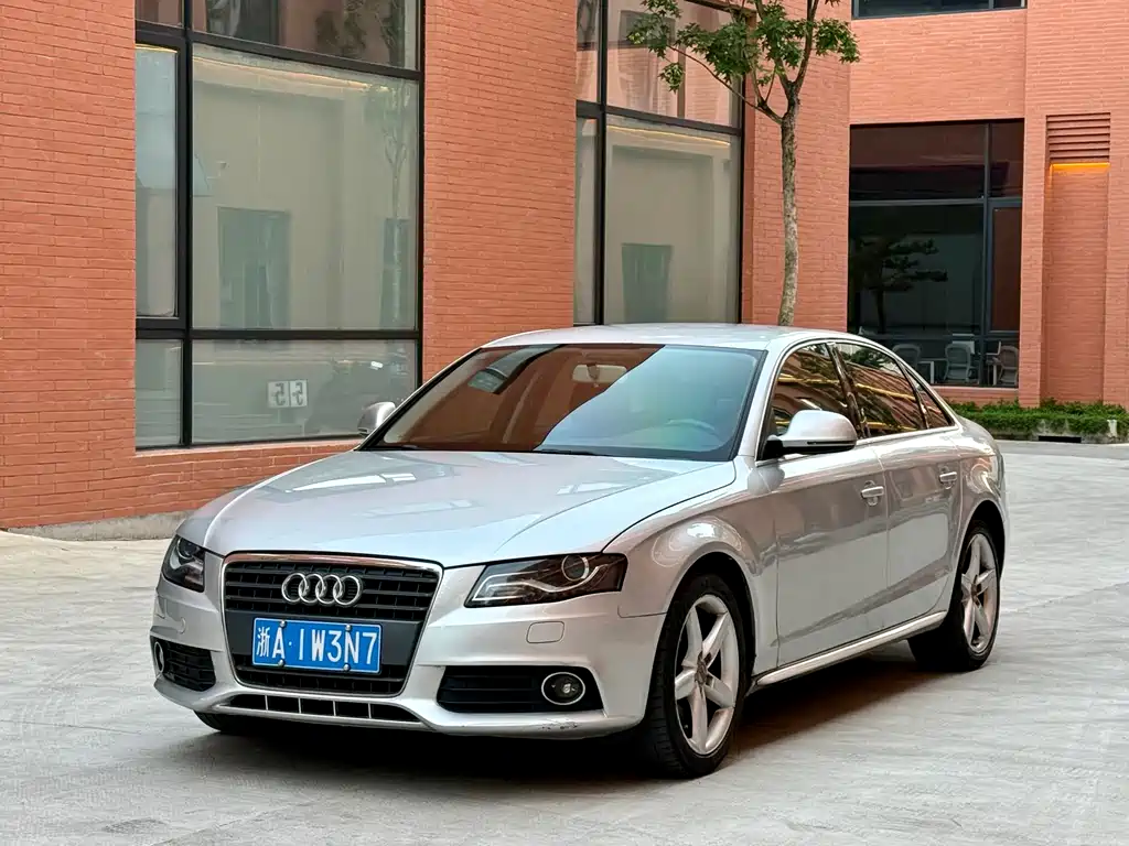 Audi A4L 2010