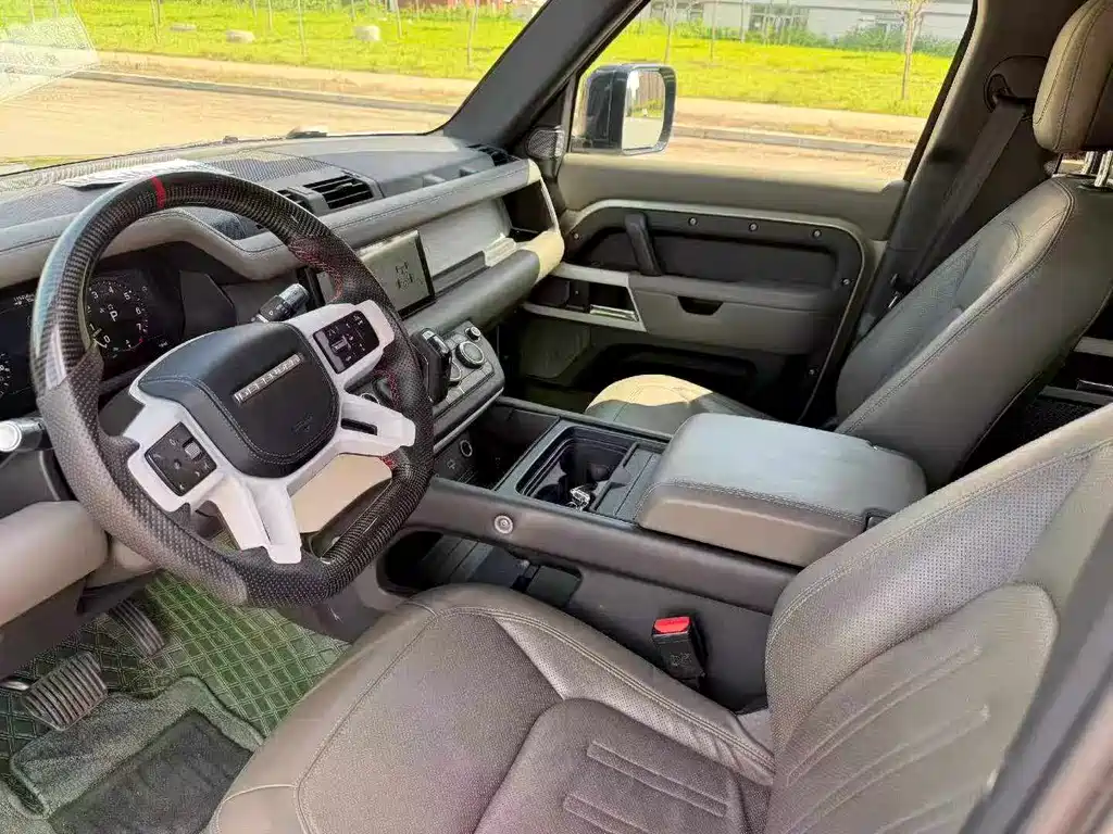 Land Rover Defender — миниатюра 4