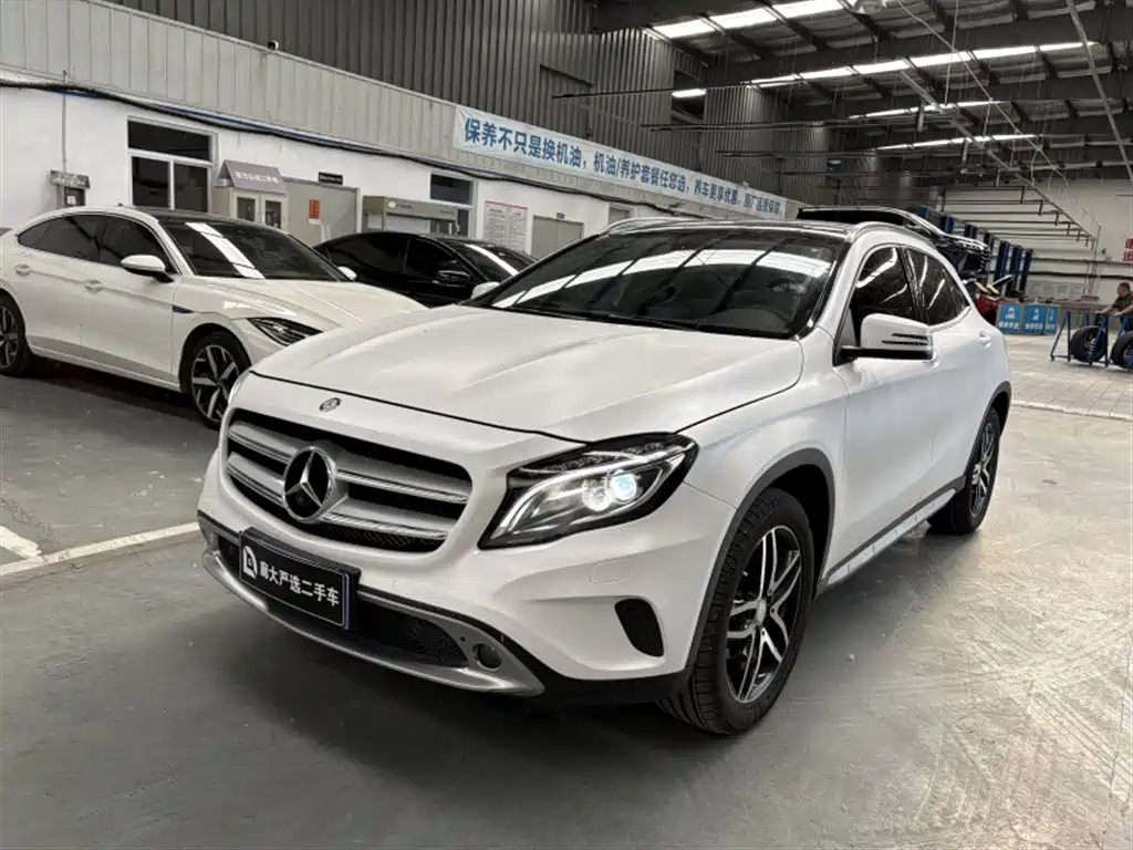 Mercedes-Benz GLA 2016