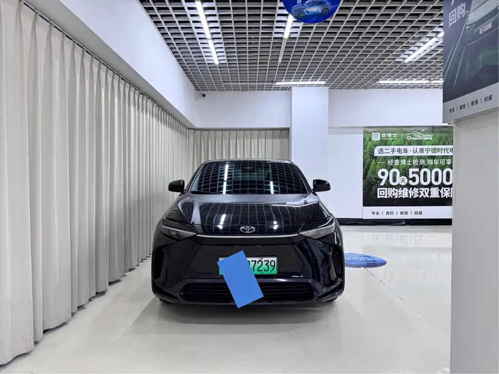 Toyota bZ4X — миниатюра 2