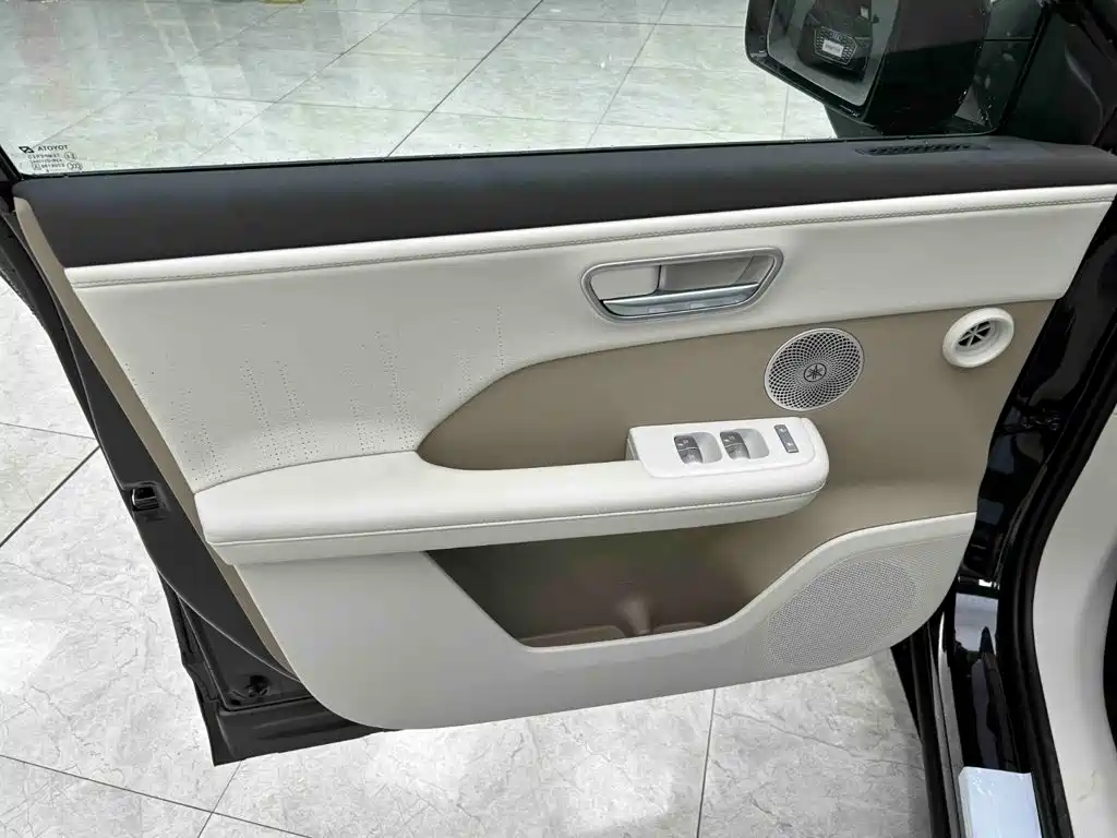 Toyota bZ3X — миниатюра 17