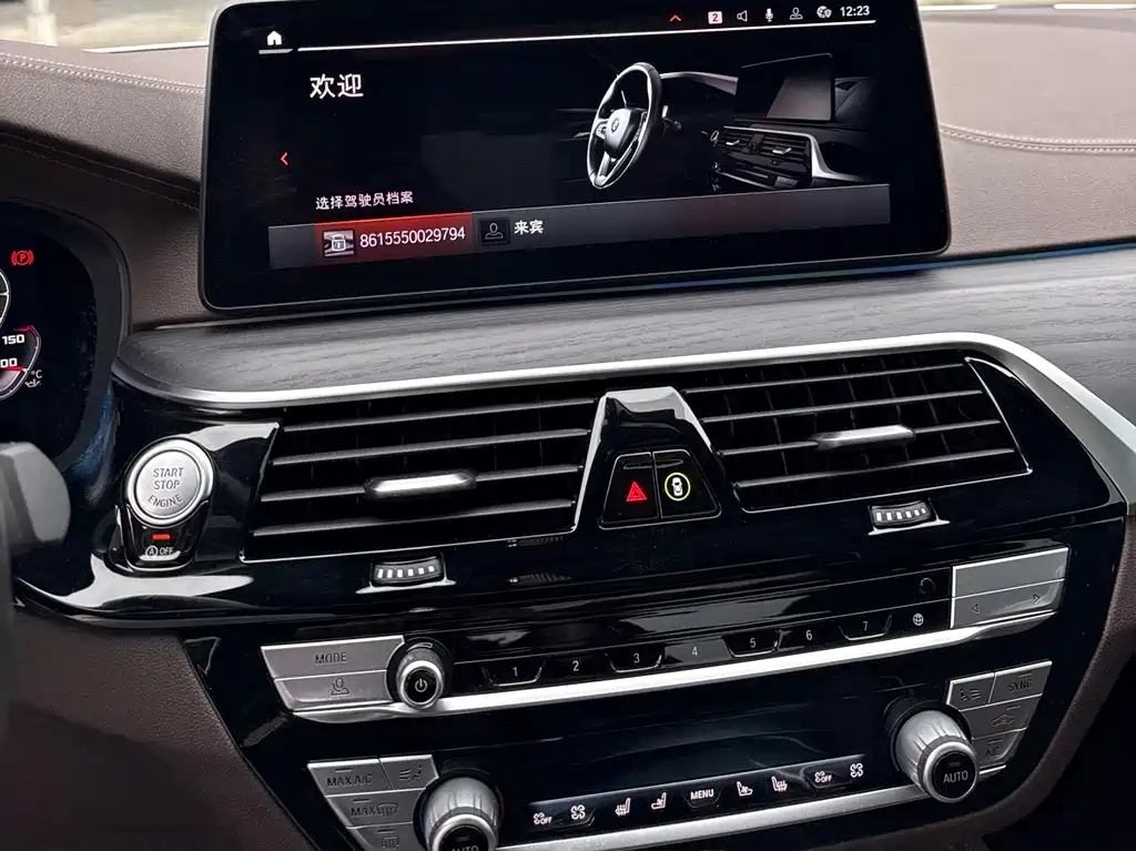 BMW 5 Series — миниатюра 13