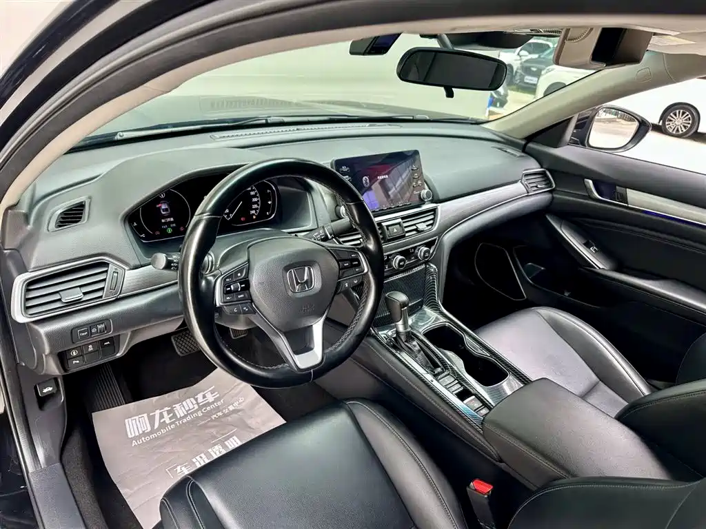 Honda Accord 2018 260TURBO Luxury VI