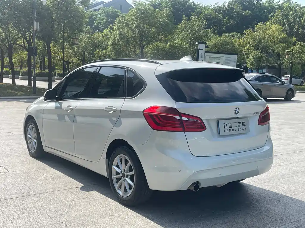 BMW 2 Series Active Tourer — миниатюра 6