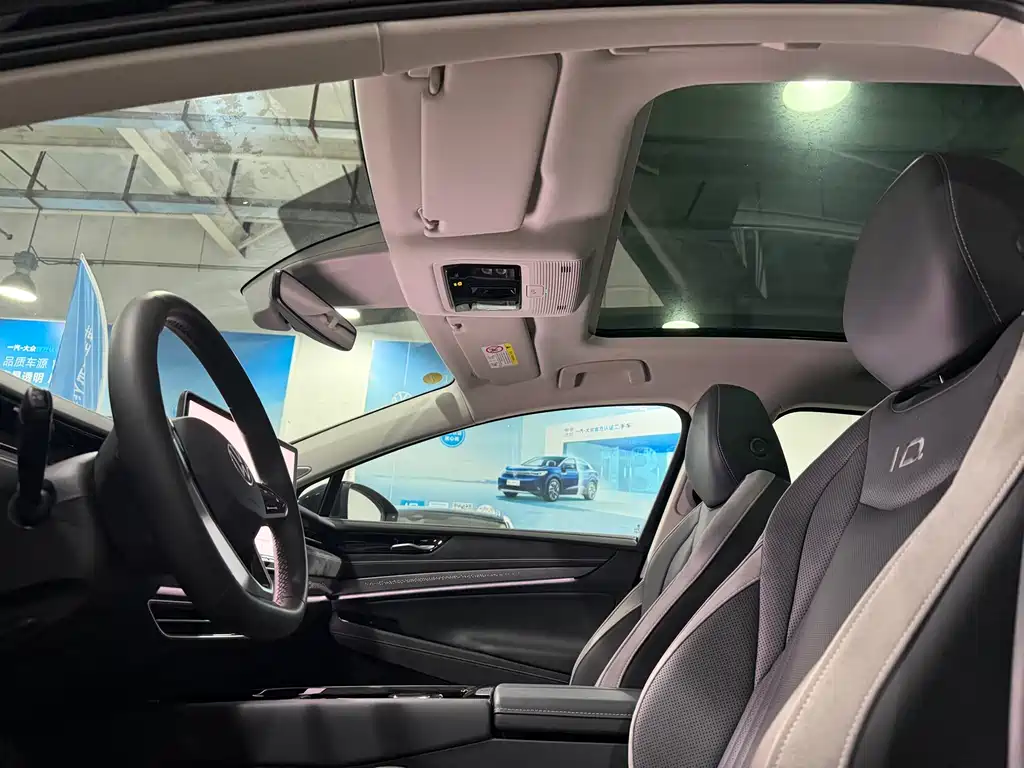 VOLKSWAGEN ID.7 VIZZION