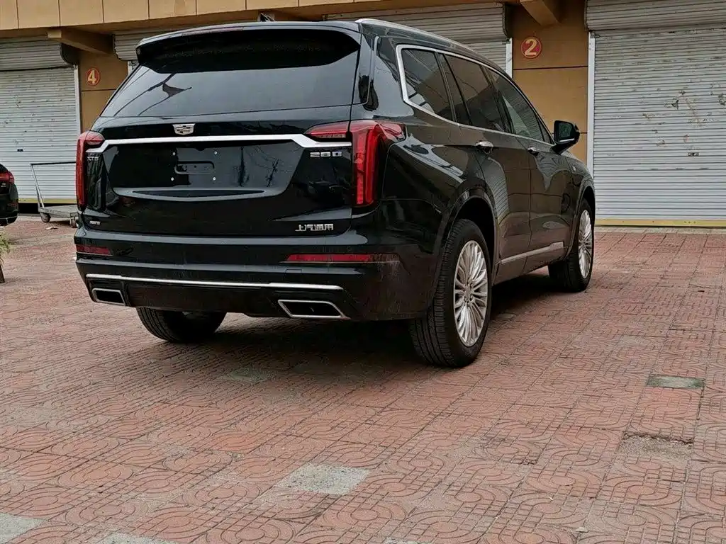Cadillac XT6 2025 2.0T мест Luxury Executive