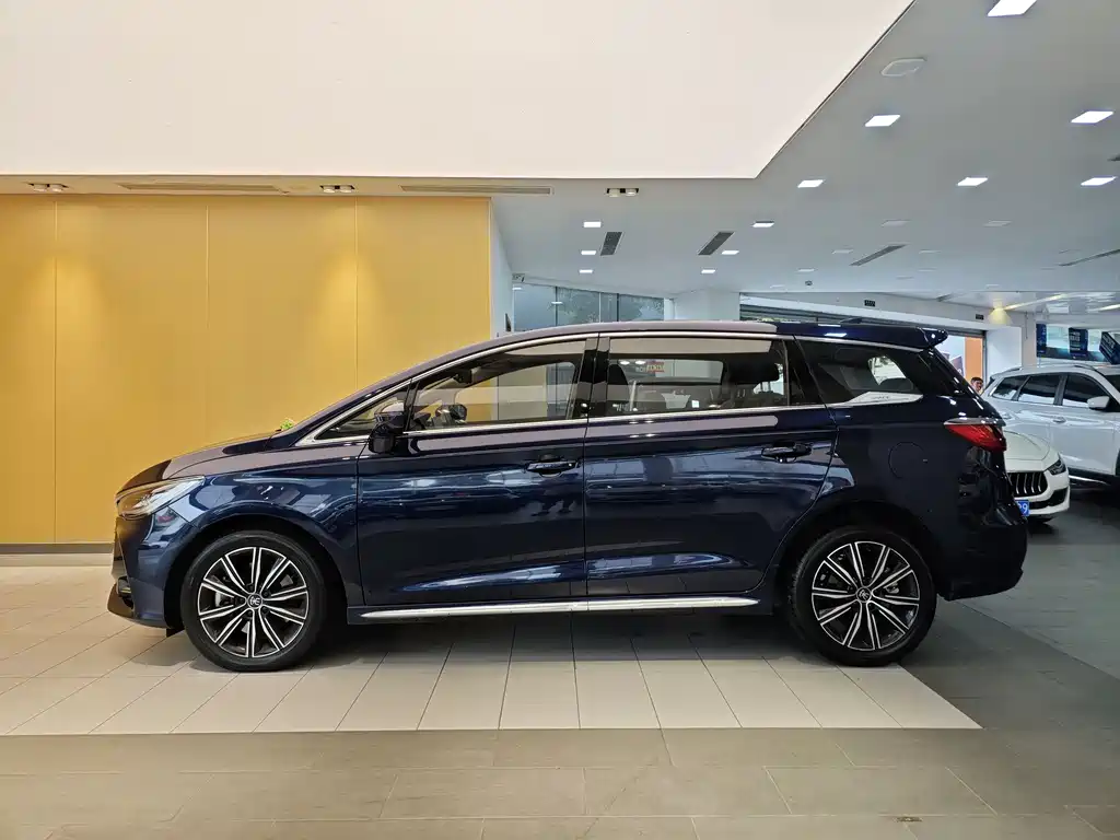 BYD Song MAX MAX 2019 DM 1.5T 6 мест VI