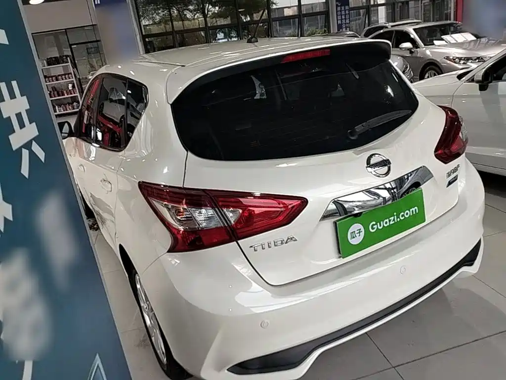 Nissan Tiida — миниатюра 5