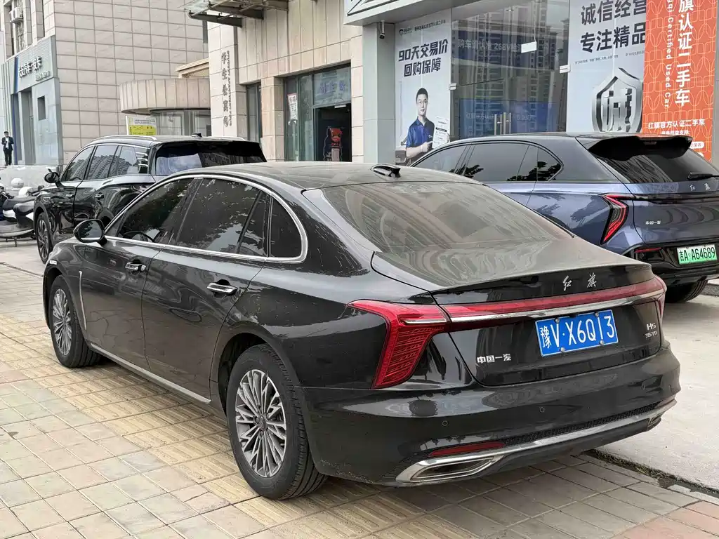 Hongqi Hongqi H5 — миниатюра 9