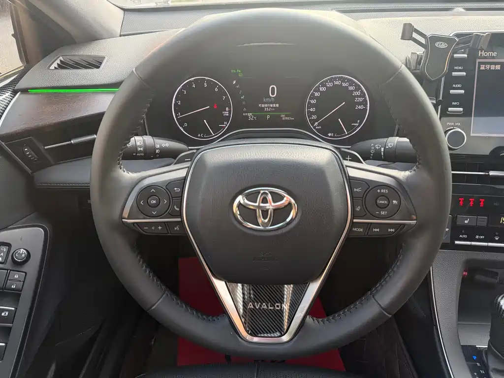 Toyota Avalon — миниатюра 10