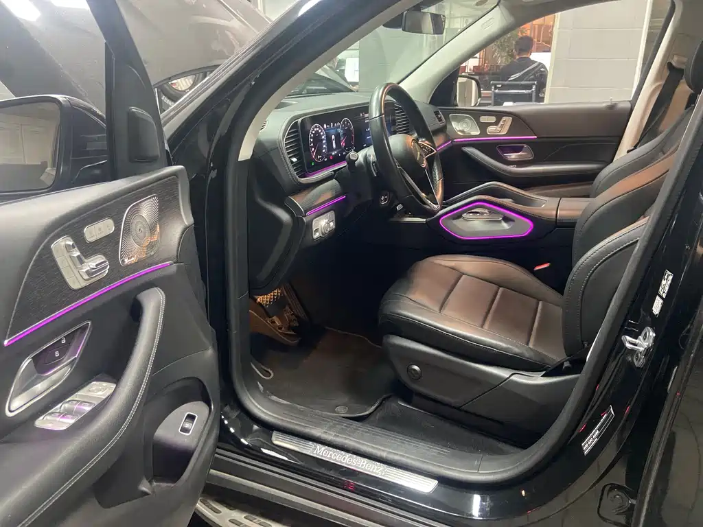 Mercedes-Benz GLE (Import) — миниатюра 9