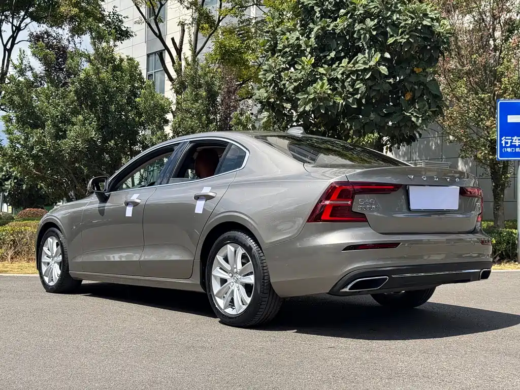 Volvo S60 — миниатюра 4