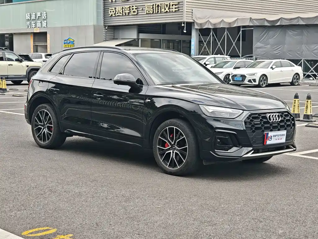 Audi Q5L — миниатюра 2
