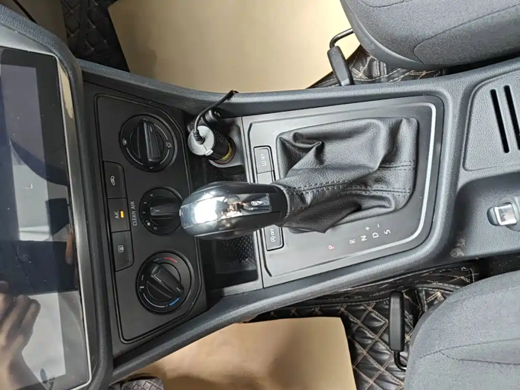 Volkswagen Lavida — миниатюра 14