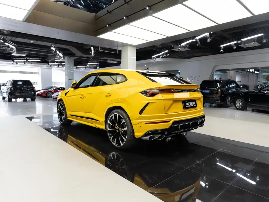 Lamborghini Urus — миниатюра 11