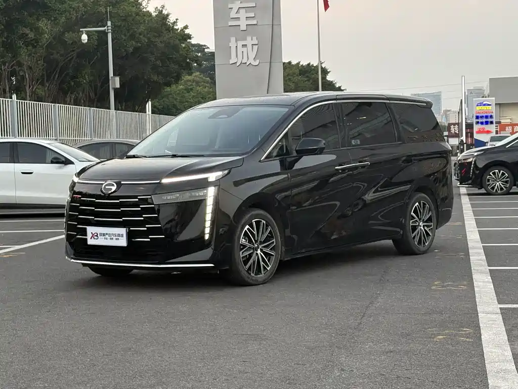 GAC Motor Trumpchi E8