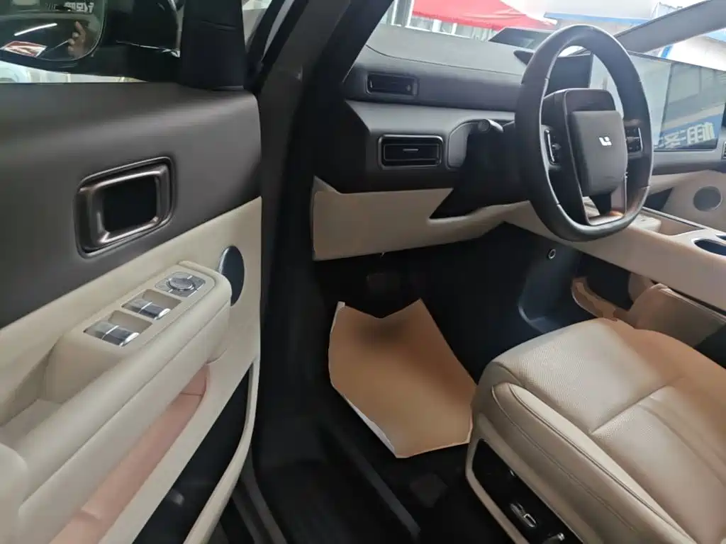 Li Auto Li MEGA — миниатюра 16