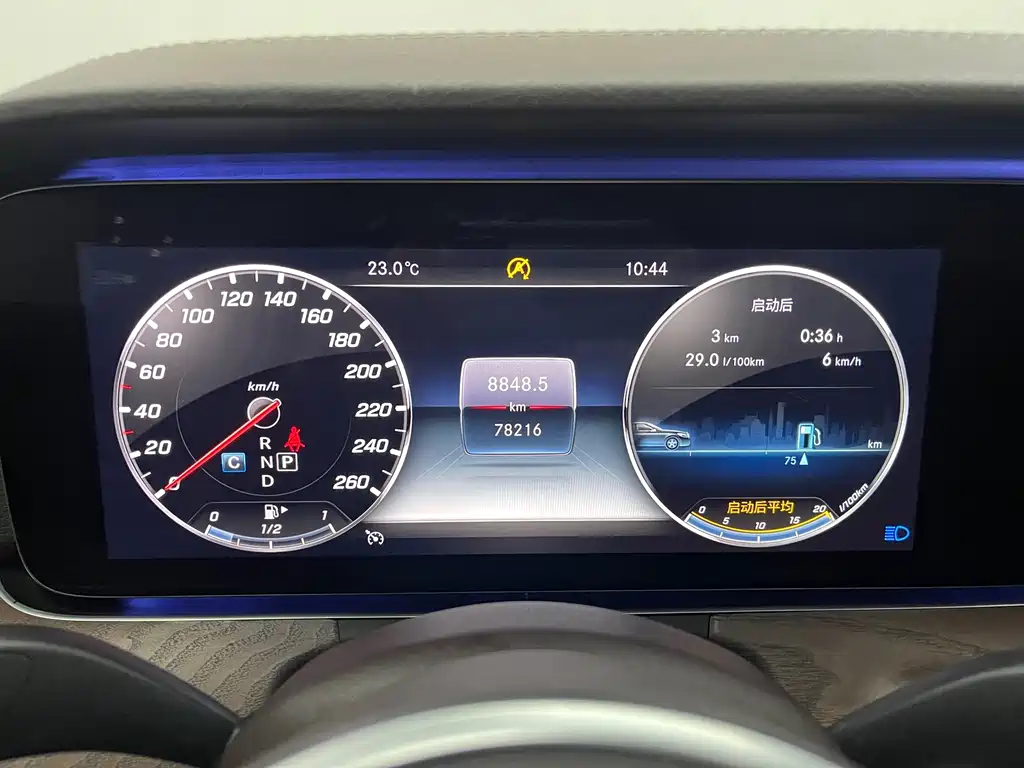 Mercedes-Benz E-Class — миниатюра 19