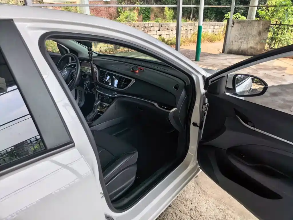 Buick Excelle — миниатюра 19