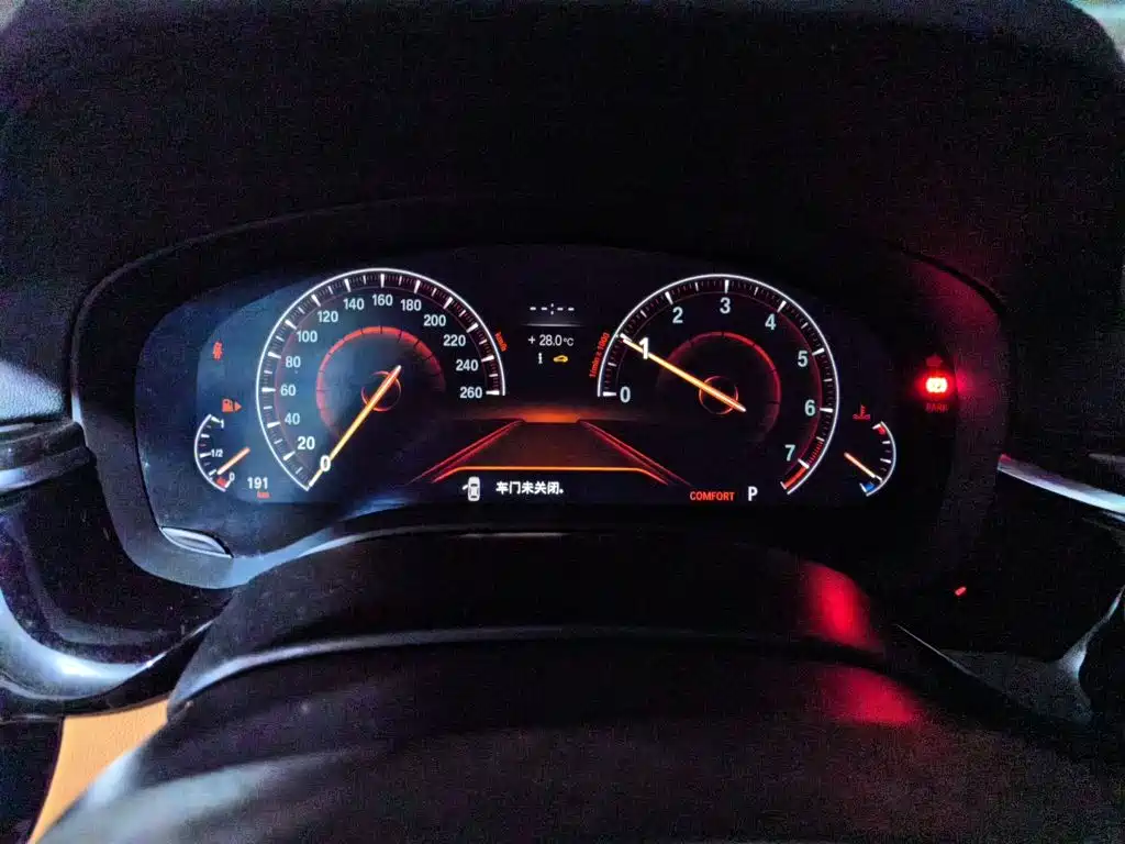 BMW 5 Series — миниатюра 7