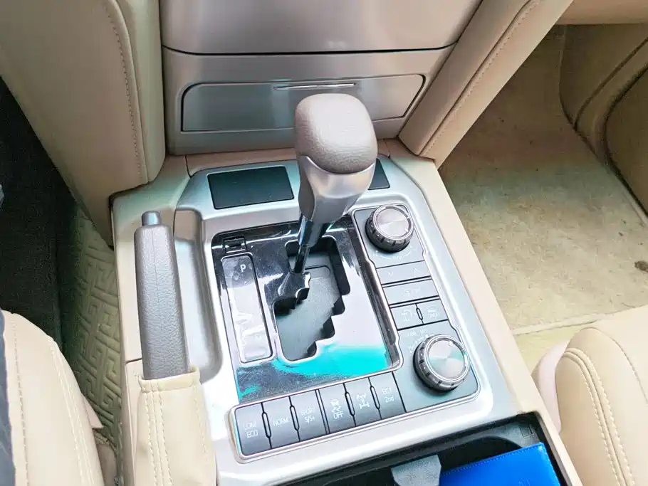 Toyota Land Cruiser — миниатюра 16