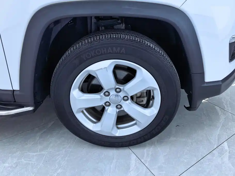Jeep Compass — миниатюра 6