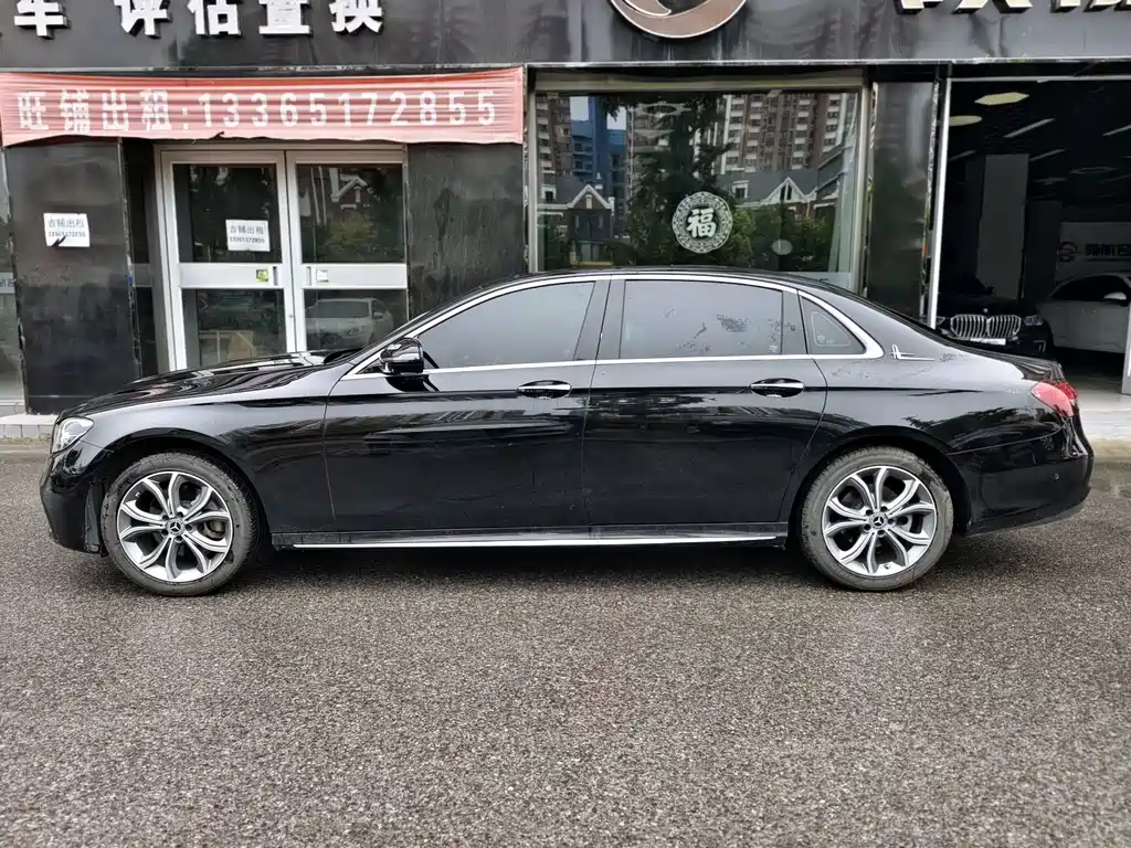 Mercedes-Benz E-Class — миниатюра 5