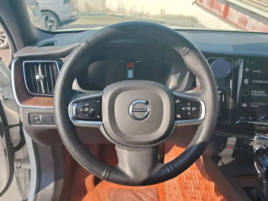 Volvo XC60 — миниатюра 10