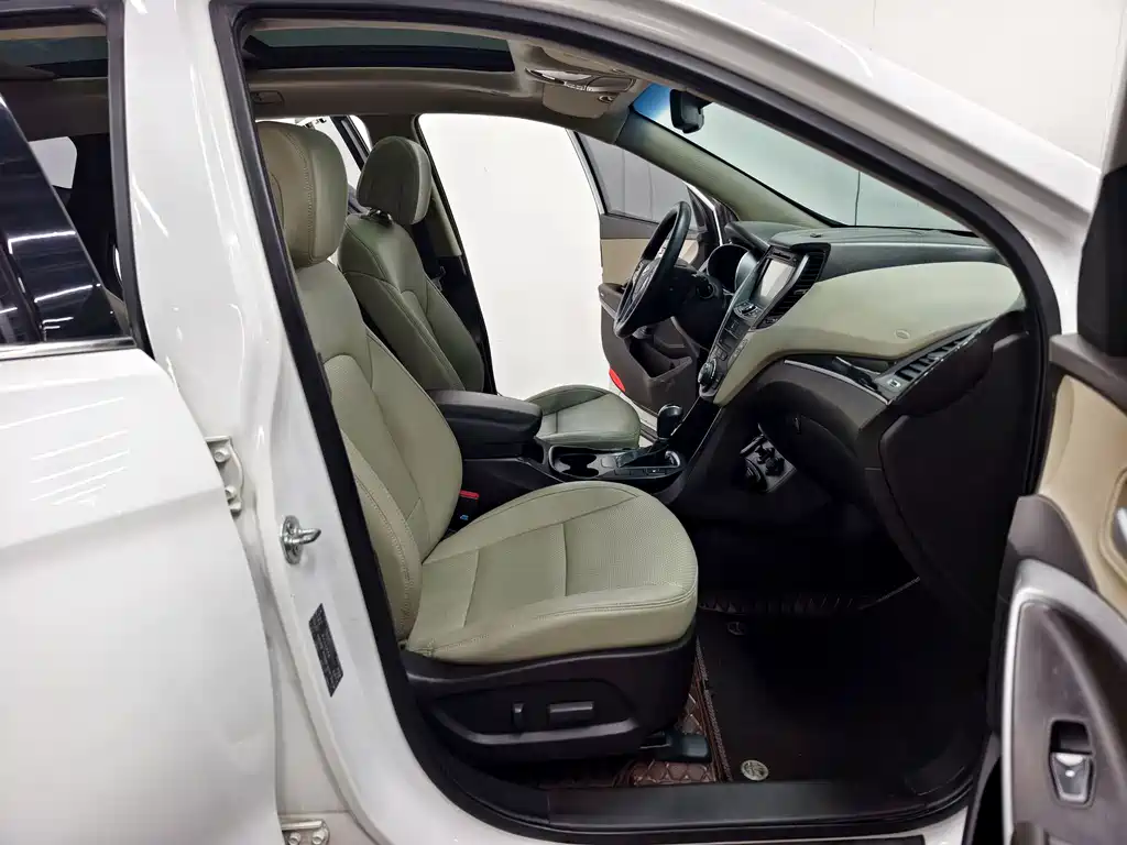 Hyundai Santa Fe — миниатюра 14