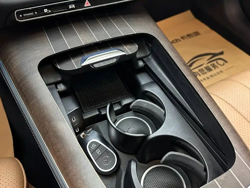 Mercedes-Benz E-Class — миниатюра 16