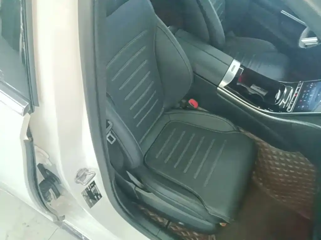Mercedes-Benz C-Class — миниатюра 25