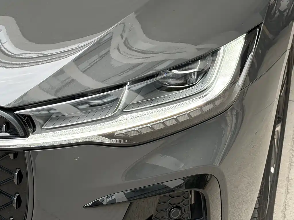 Lincoln Z 2023
