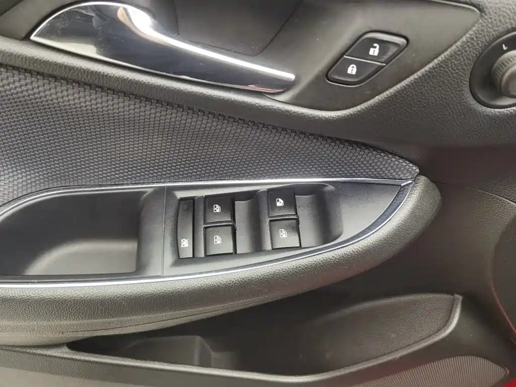 Chevrolet Cruze — миниатюра 9