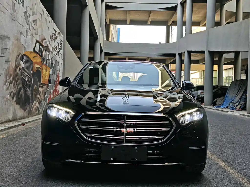 MERCEDES-BENZ E CLASS