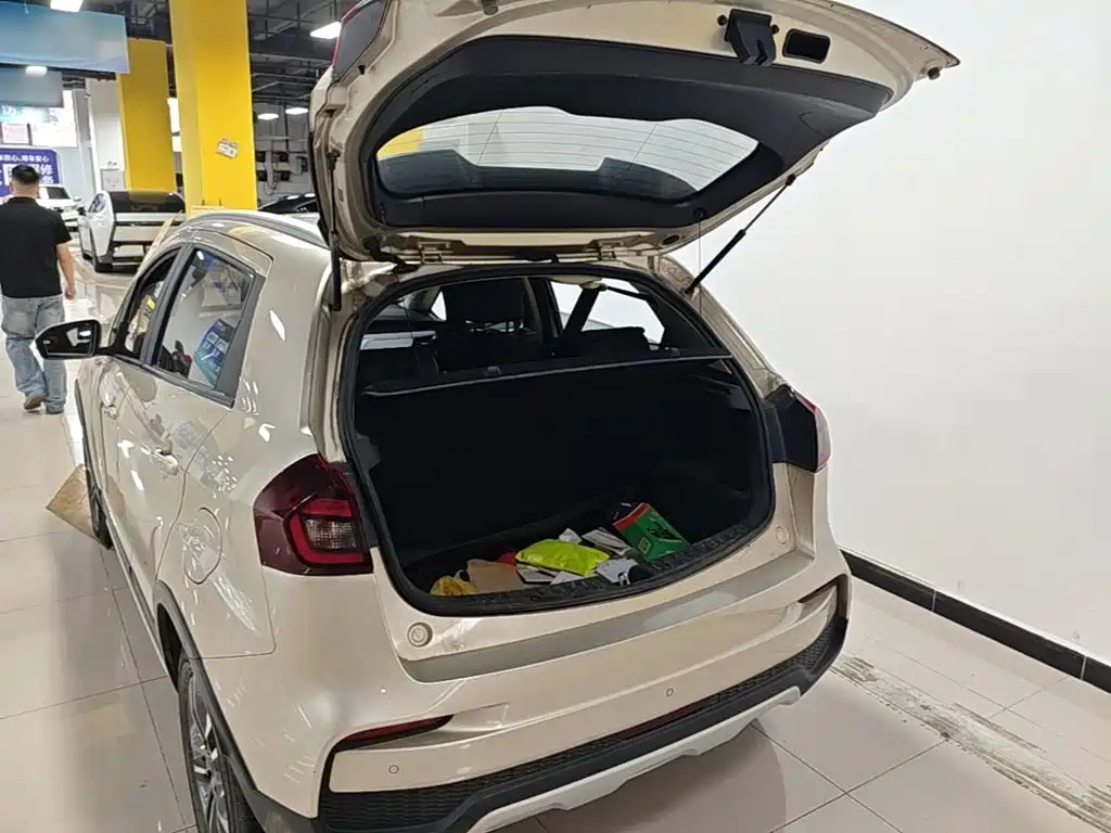 Geely Vision X3 — миниатюра 19