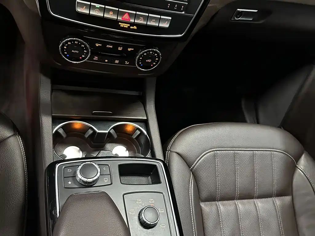 Mercedes-Benz GLE (Import) — миниатюра 13