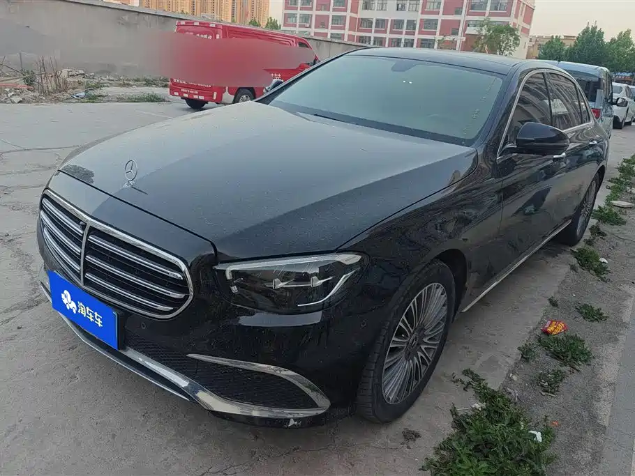 Mercedes-Benz E-Class 2022