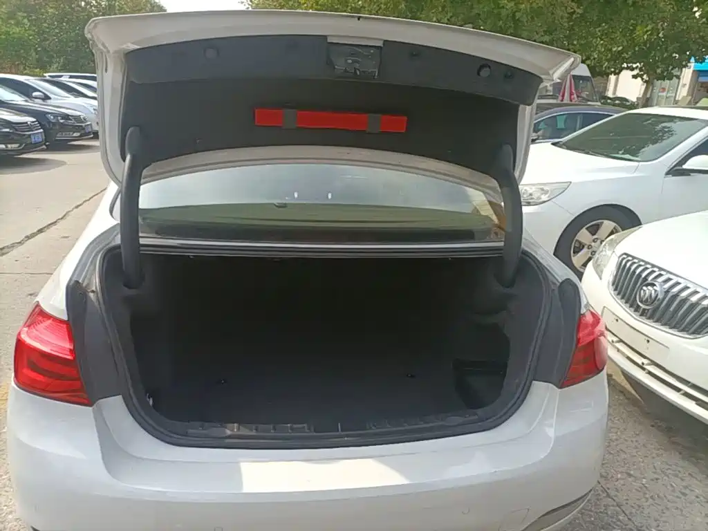 BMW 3 Series — миниатюра 19