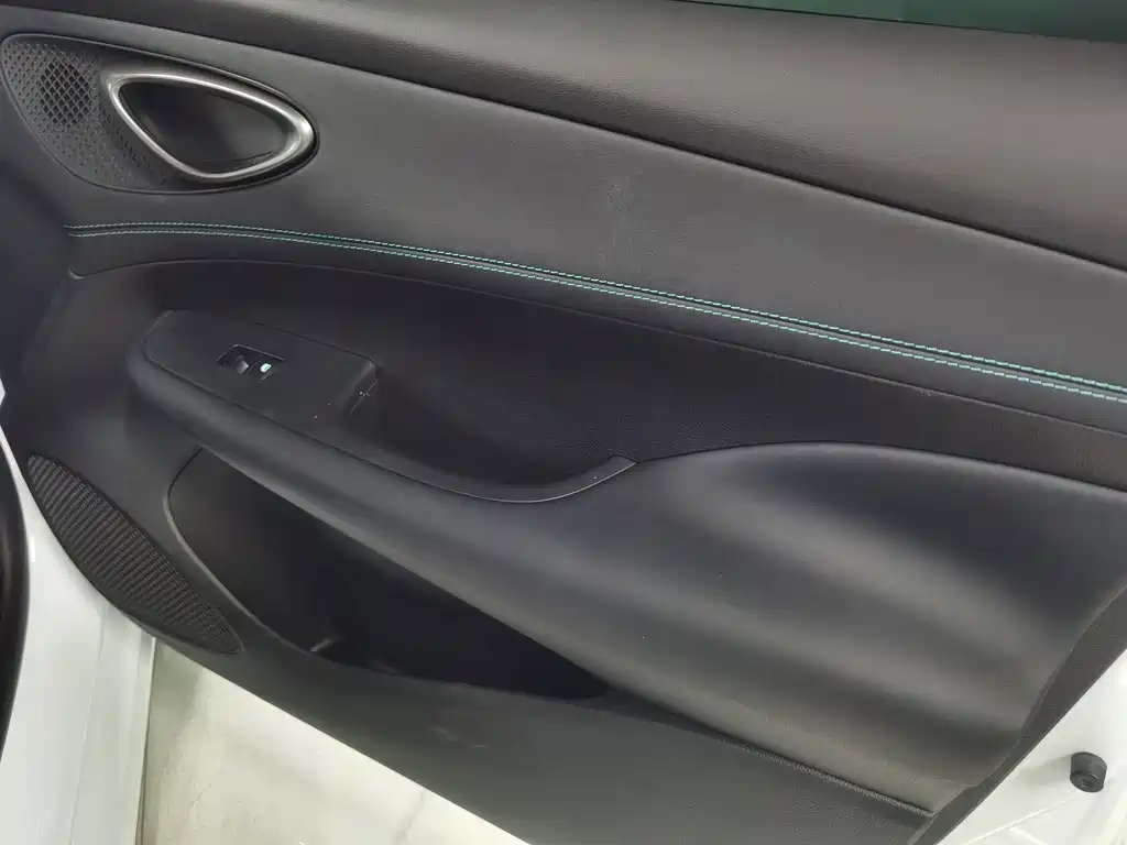 BYD Seal 05 DM-i — миниатюра 17