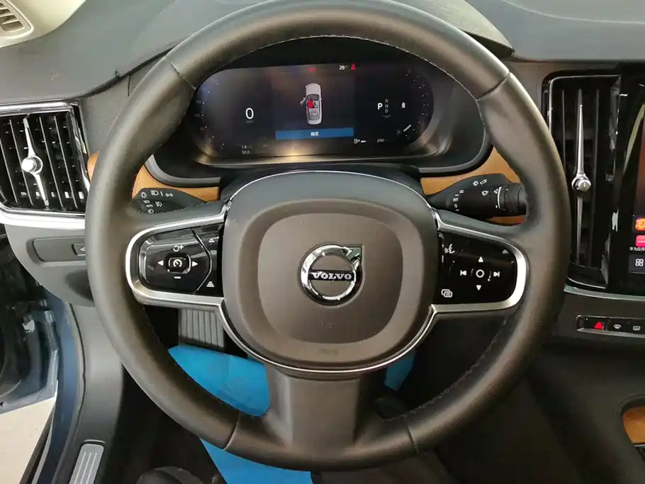 Volvo S90 — миниатюра 15