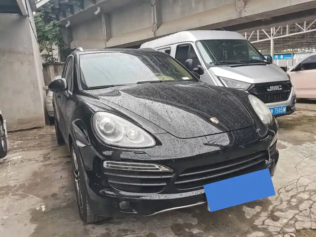 Porsche Cayenne — миниатюра 3
