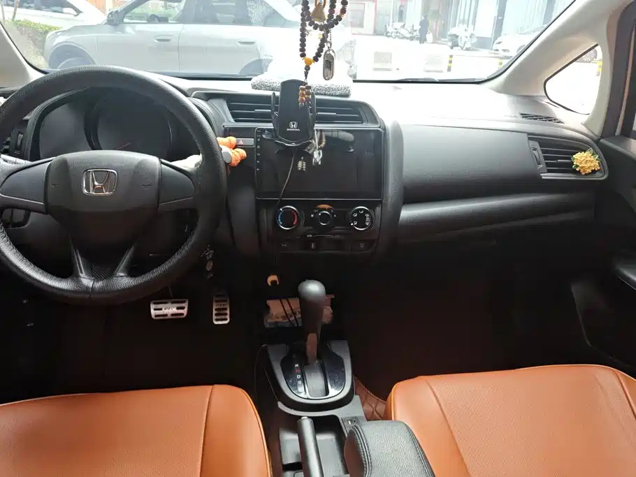 Honda Fit — миниатюра 12