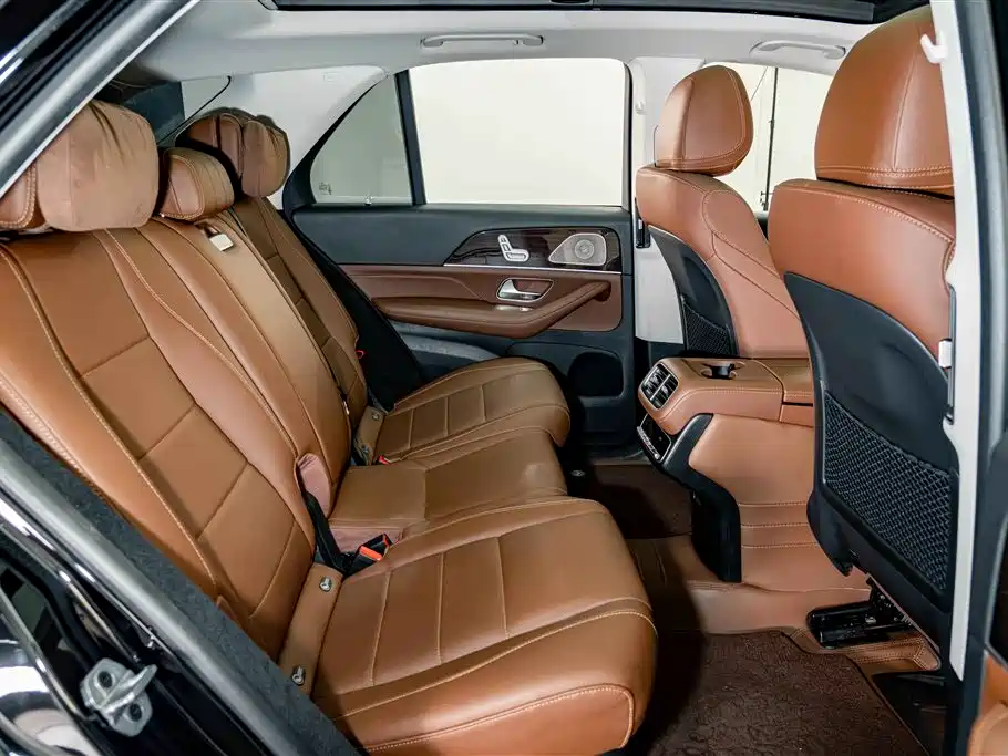 Mercedes-Benz GLE (Import) — миниатюра 25