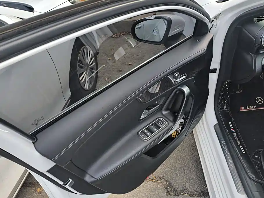 Mercedes-Benz A-Class — миниатюра 7