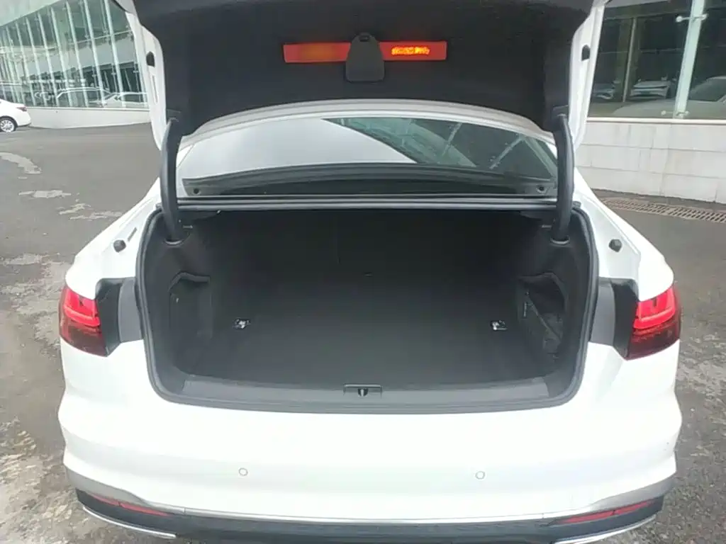 Audi A4L — миниатюра 19